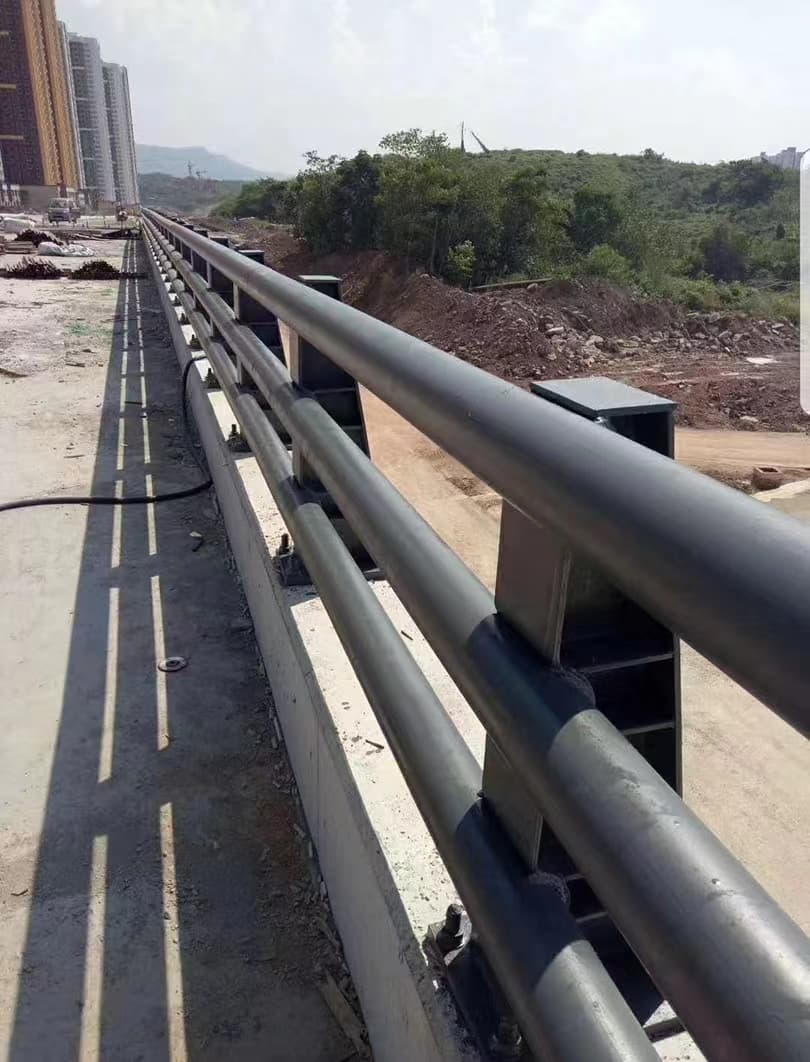 橋梁防撞（zhuàng）護欄